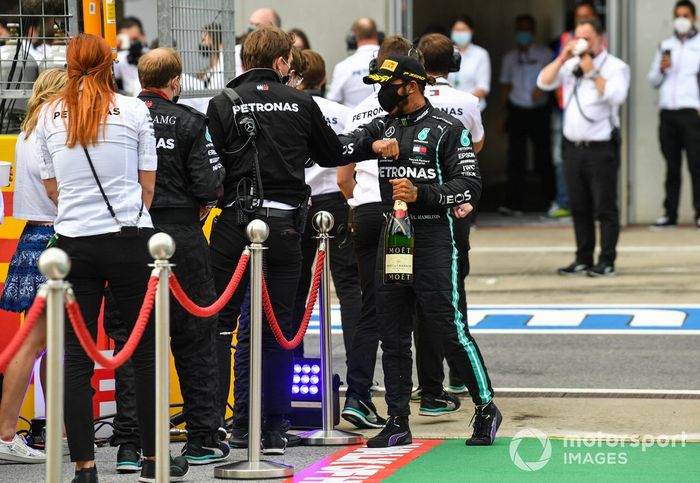 Ganador Lewis Hamilton, Mercedes-AMG Petronas F1 