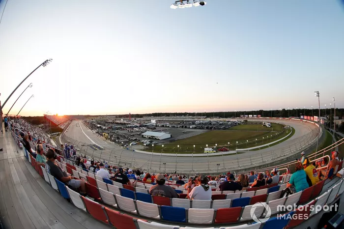 #10: Darlington Raceway (1,366 Meilen) - 184,245 mph