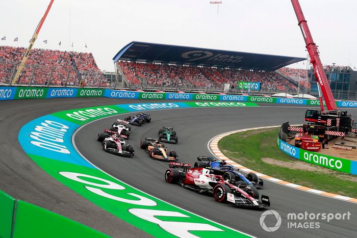 Zhou Guanyu, Alfa Romeo C42, Alex Albon, Williams FW44, Daniel Ricciardo, McLaren MCL36, Valtteri Bottas, Alfa Romeo C42, Kevin Magnussen, Haas VF-22, Sebastian Vettel, Aston Martin AMR22, Nicholas Latifi, Williams FW44
