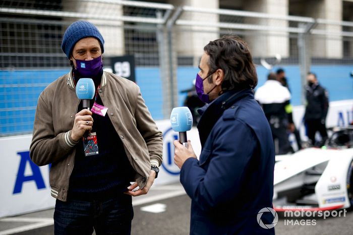 El presentador Vernon Kay, TV Pundit, Dario Franchitti