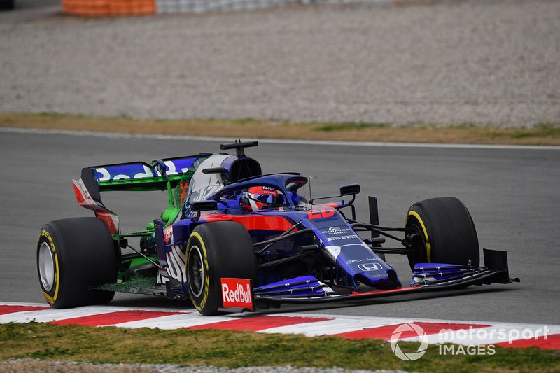 Daniil Kvyat, Scuderia Toro Rosso STR14 with aero paint
