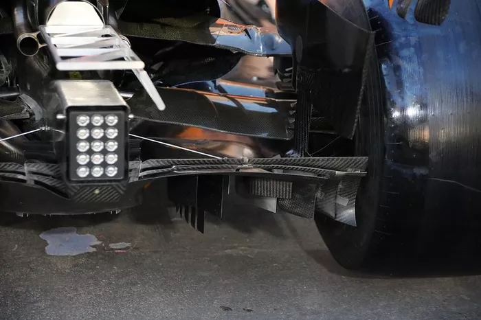 Detalle de la zaga del McLaren MCL34