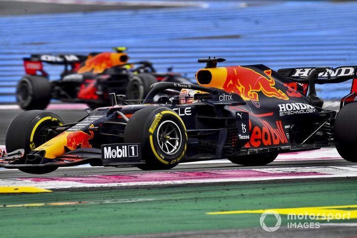Max Verstappen, Red Bull Racing RB16B, Sergio Pérez, Red Bull Racing RB16B