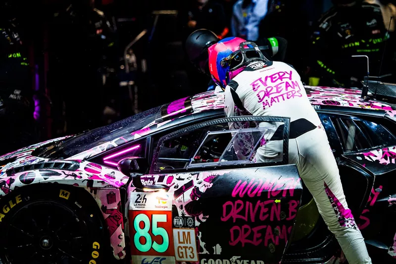 #85 Iron Dames Lamborghini Huracan LMGT3 Evo2 : Sarah Bovy, Michelle Gatting, Rahel Frey 