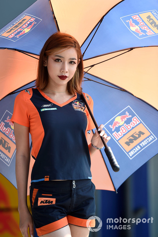 Rajtrácslányok a Thai Nagydíjról