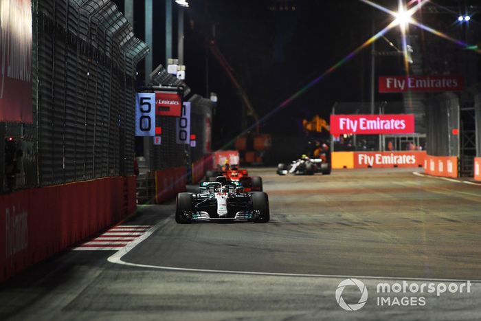 Lewis Hamilton, Mercedes AMG F1 W09 EQ Power+ 