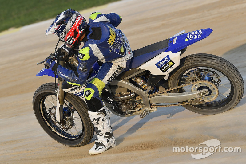 Faeroz beraksi di flat track Motor Ranch VR46