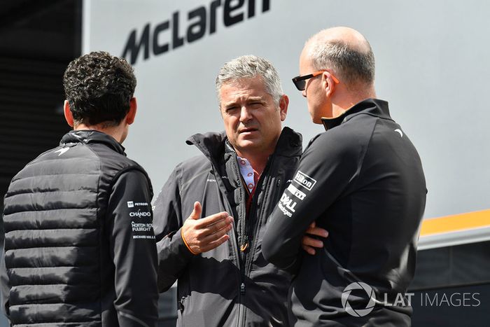Gil De Ferran, McLaren y Simon Roberts, McLaren