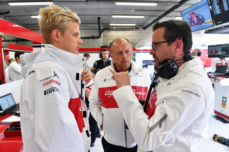 Marcus Ericsson, Sauber and Frederic Vasseur, Sauber, Team Principal