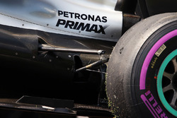 Gebrochene Radaufhängung am Auto von Nico Rosberg, Mercedes AMG F1 W07 Hybrid