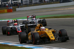 Кевин Магнуссен, Renault Sport F1 Team RS16