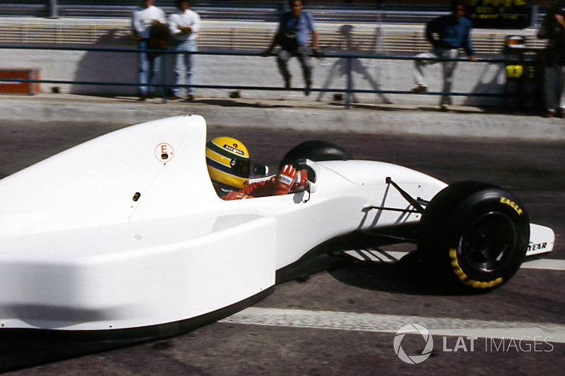 Ayrton Senna, McLaren MP4/8 fitted with a Chrysler/Lamborghini V12 engine