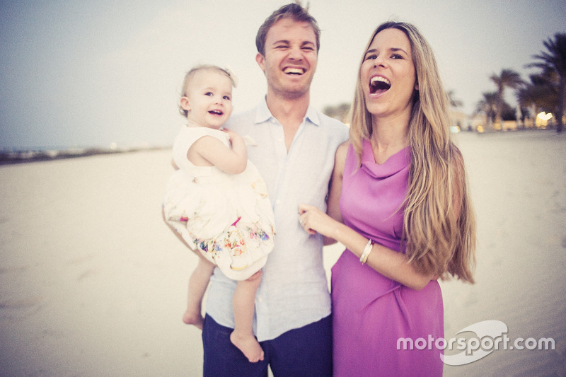 Nico Rosberg, de Mercedes AMG F1, 2016 victoria del Campeonato Mundial detrás de las cámaras