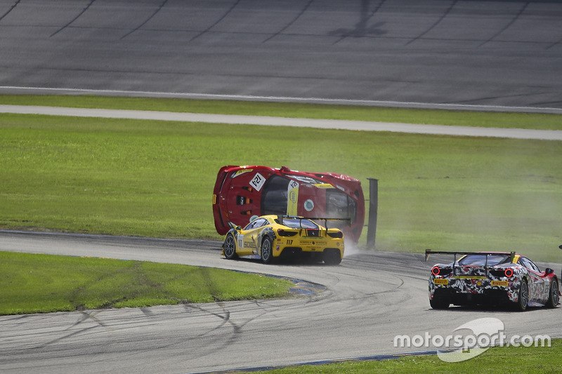 #124 Ferrari of Long Island Ferrari 488 Challenge: Jerome Jacalone, incidente