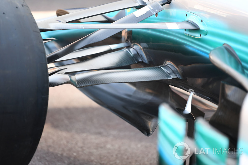 Mercedes-Benz F1 W08 Hybrid ön süspansiyon detay