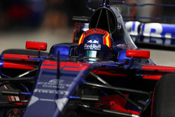 Карлос Сайнс-мол., Scuderia Toro Rosso STR12