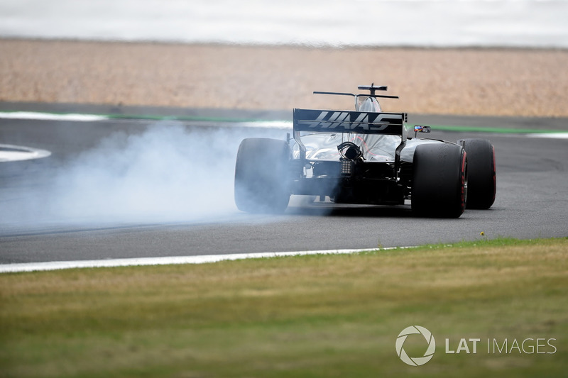 Ромен Грожан, Haas F1 Team VF-17, блокує колеса