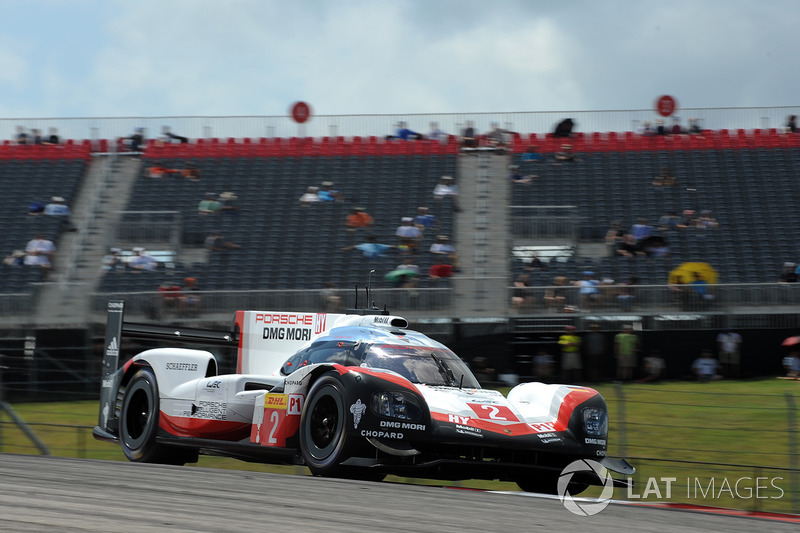 #2 Porsche Team Porsche 919 Hybrid: Timo Bernhard, Earl Bamber, Brendon Hartley