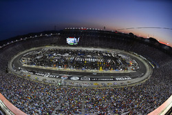 Erik Jones, Furniture Row Racing Toyota, Denny Hamlin, Joe Gibbs Racing Toyota