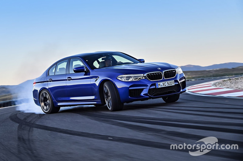 Новий BMW M5