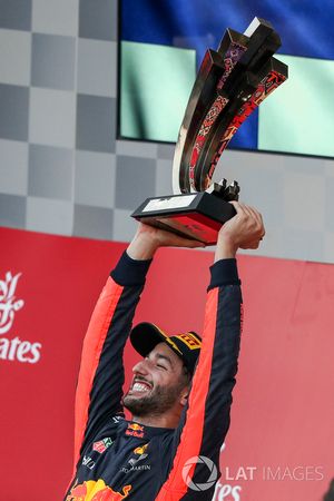 Le vainqueur Daniel Ricciardo, Red Bull Racing