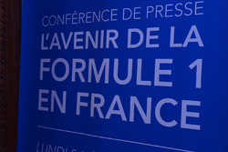 Les habillages de la conférence de presse du Grand Prix de France