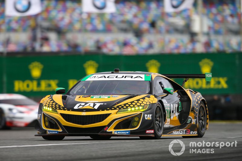 35. GTD: Катрин Легг, Анна Бестрис, Симона де Сильвестро, Кристина Нильсен, Meyer Shank Racing w/ Curb-Agajanian, Acura NSX GT3 (№57)