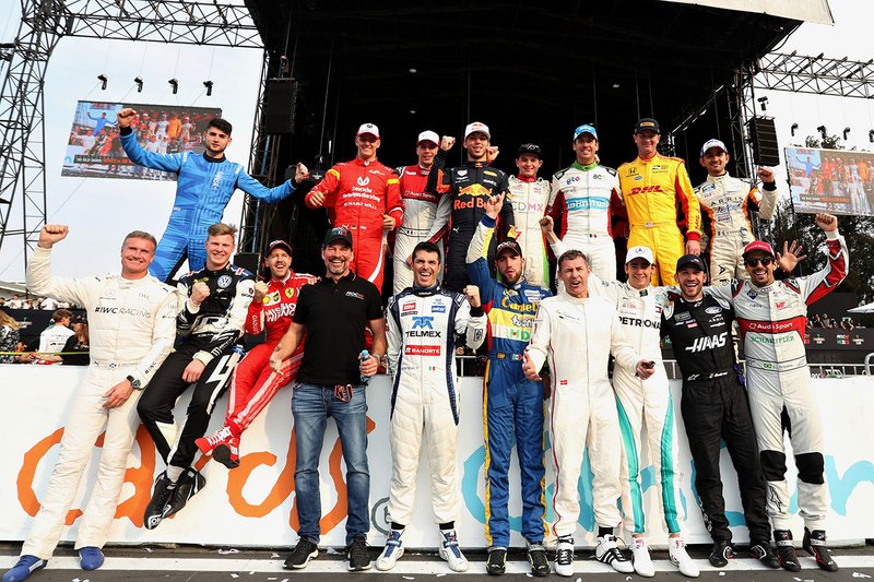 Foto di gruppo dei piloti