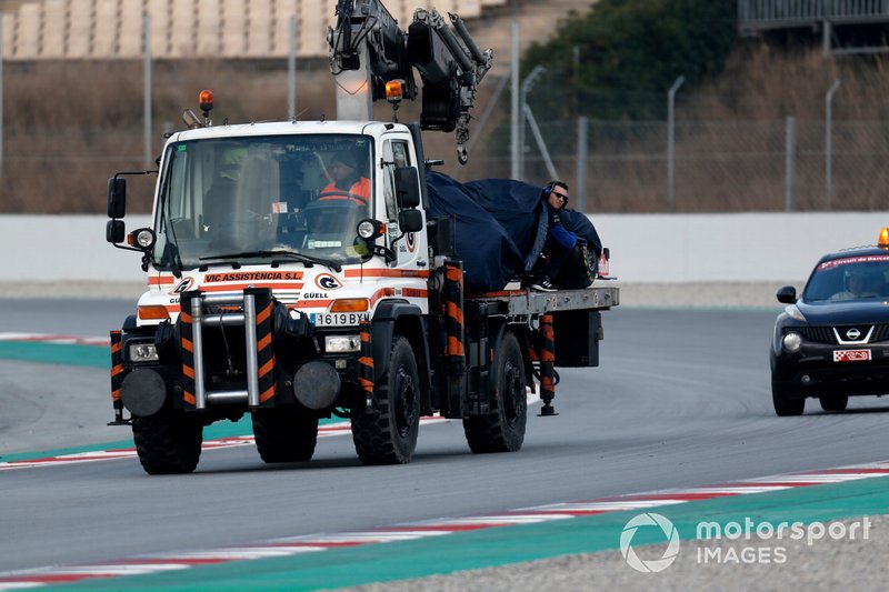 Возвращение в боксы автомобиля Scuderia Toro Rosso STR14 Александра Элбона