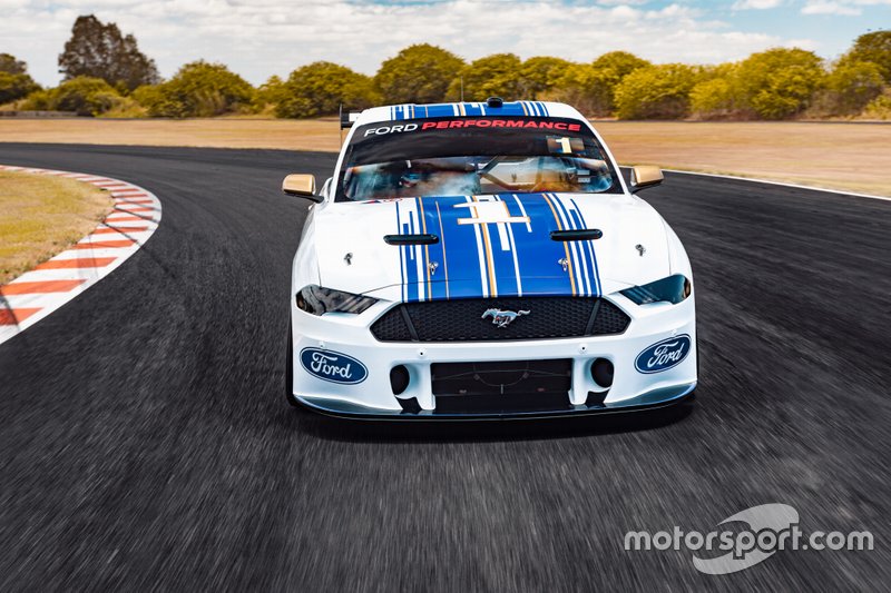 Ford Mustang Supercar