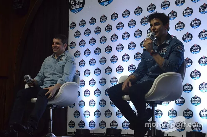 Alex Barros y Marc Márquez