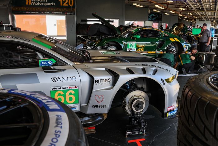 #66 Gradient Racing Ford Mustang GT3: Joey Hand, Till Bechtolsheimer, Tatiana Calderon, Harry Tincknell