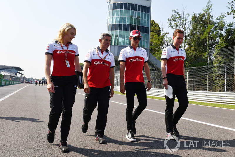 Charles Leclerc, Alfa Romeo Sauber F1 Team walks the track with Xevi Pujolar, Alfa Romeo Sauber F1 Team Head of Track Engineering and Ruth Buscombe, Alfa Romeo Sauber F1 Team Race Strategist
