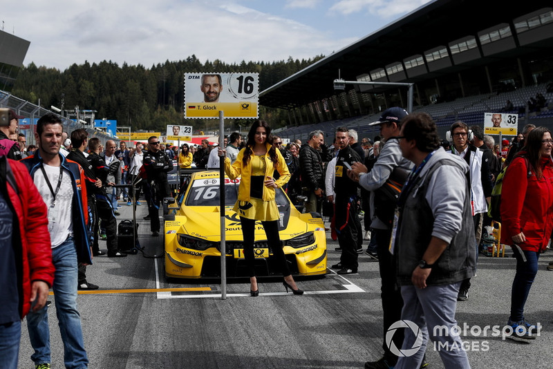Grid girl