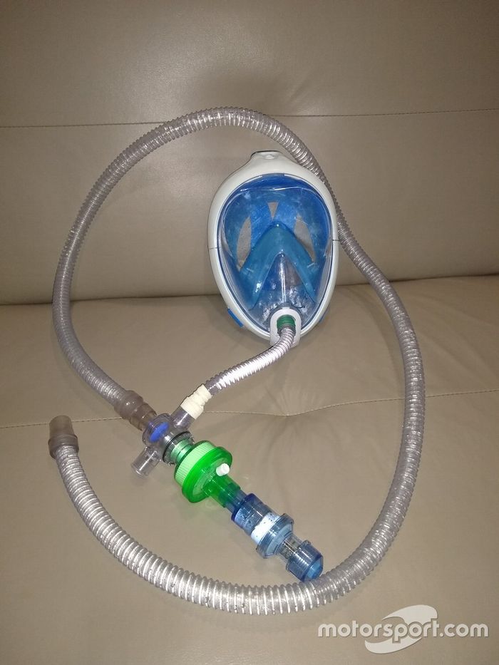 Máscara para contenção do vírus no ambiente