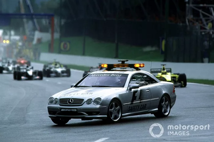 Mercedes-Benz CL 55 AMG (2000)