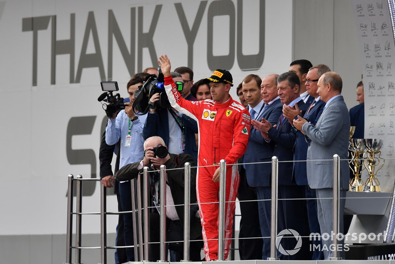 Sebastian Vettel, Ferrari, festeggia sul podio