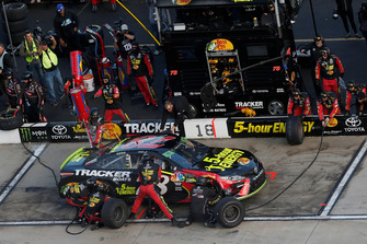 Martin Truex Jr., Furniture Row Racing, Toyota Camry 5-hour ENERGY/Bass Pro Shops