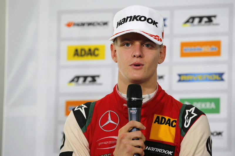 Camuflaje en karting: Schumacher comienza su carrera.