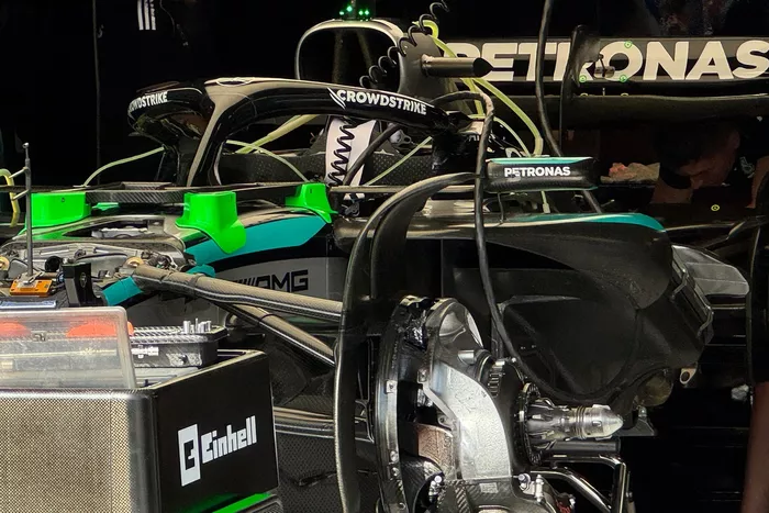 Mercedes detalles técnicos