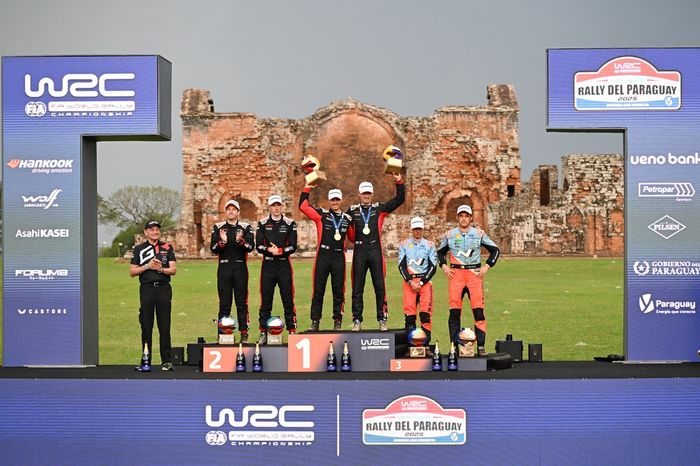 Podium: Winner Sébastien Ogier, Vincent Landais, Toyota Gazoo Racing WRT Toyota GR Yaris Rally1, second place Elfyn Evans, Scott Martin, Toyota Gazoo Racing WRT Toyota GR Yaris Rally1, third place Thierry Neuville, Martijn Wydaeghe, Hyundai World Rally T