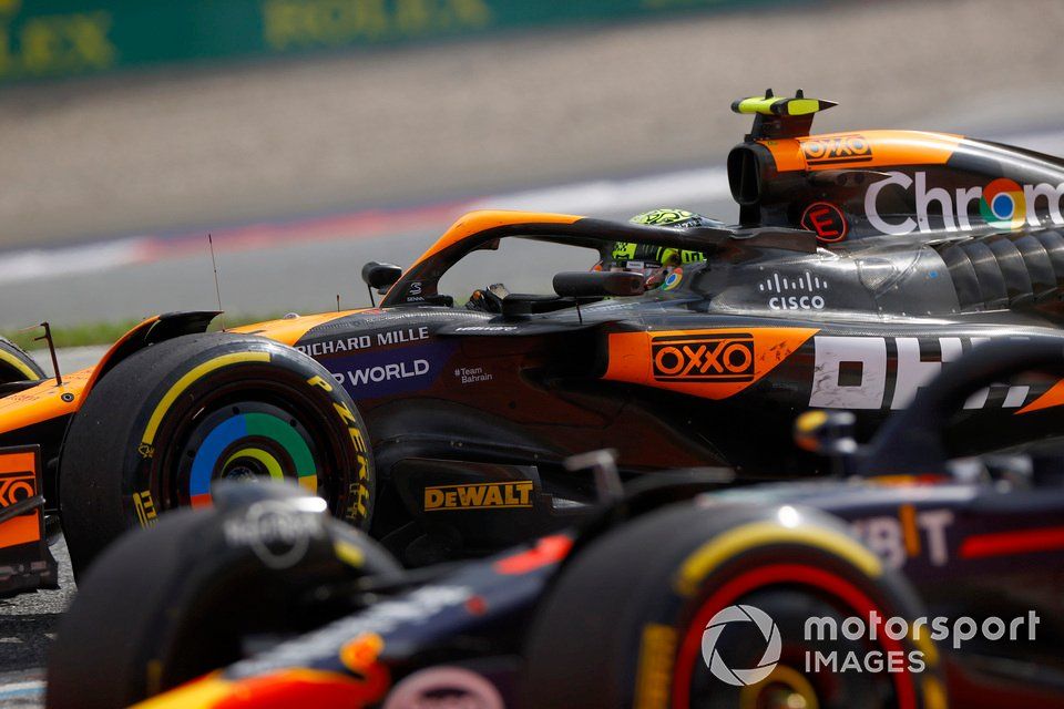 Max Verstappen, Red Bull Racing RB20, Lando Norris, McLaren MCL38, batalla por el liderato