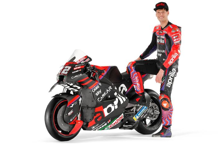 Lorenzo Savadori, Aprilia Racing Team