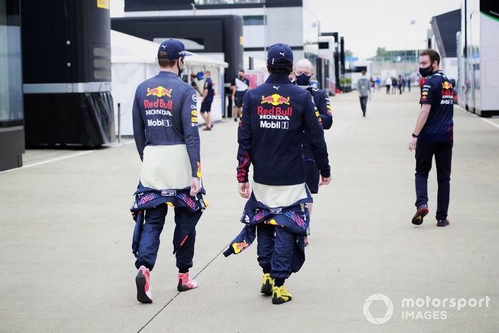 Max Verstappen, Red Bull Racing, y Sergio Pérez, Red Bull Racing
