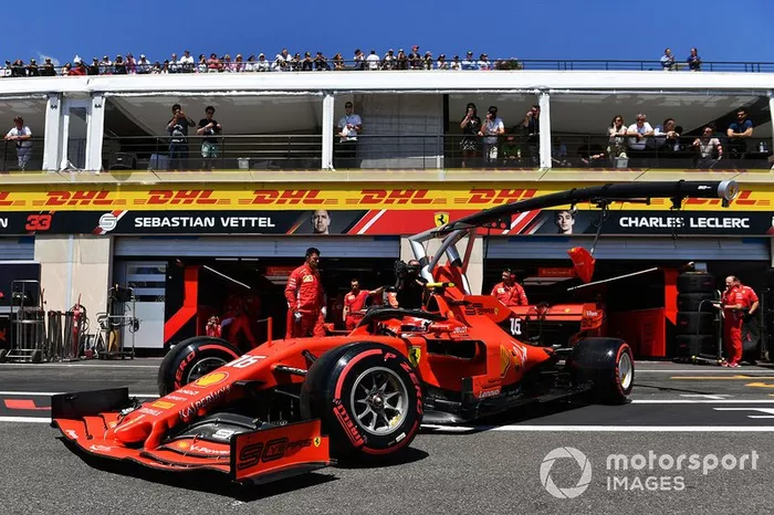 Charles Leclerc, Ferrari SF90, leaves the garage