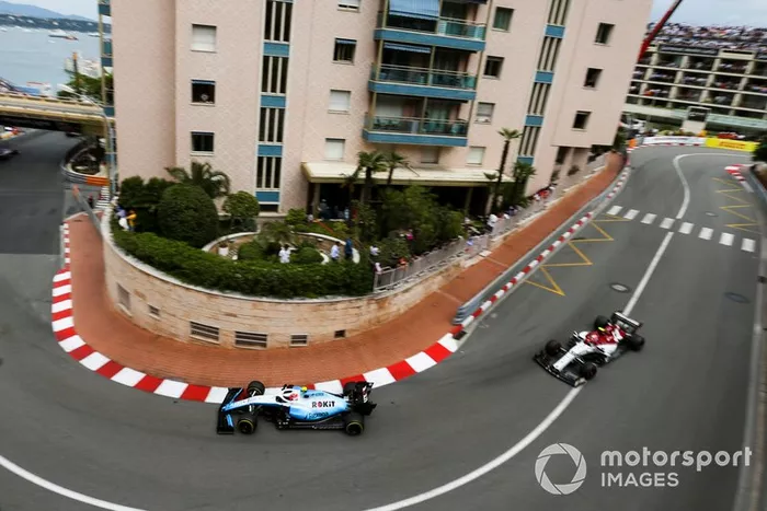 Robert Kubica, Williams FW42, Antonio Giovinazzi, Alfa Romeo Racing C38