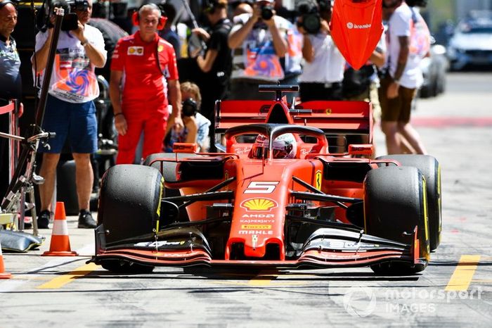 Sebastian Vettel, Ferrari SF90, no pit lane