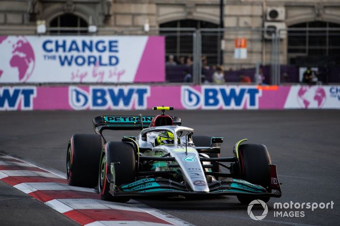 Lewis Hamilton, Mercedes W13