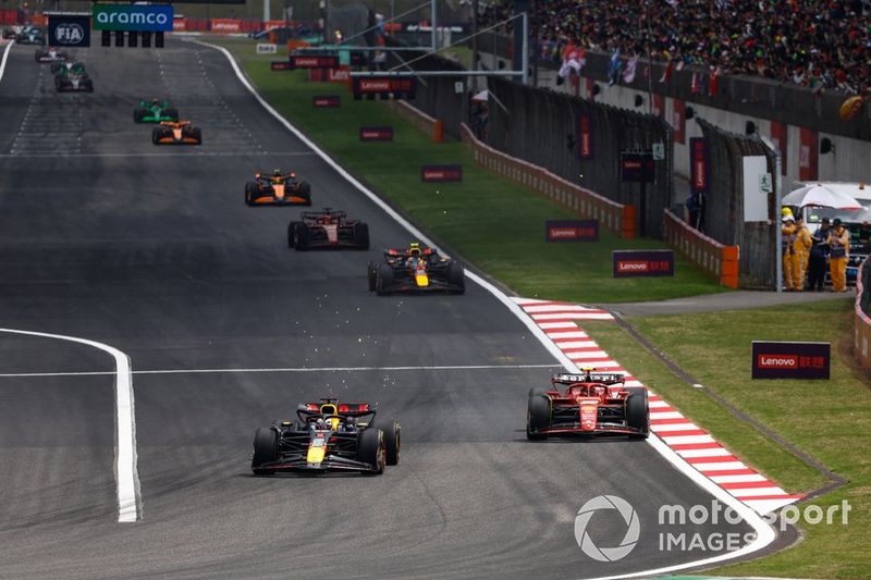 Max Verstappen, Red Bull Racing RB20, Carlos Sainz, Ferrari SF-24, Sergio Perez, Red Bull Racing RB20