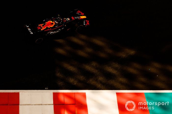 Jake Dennis, Red Bull Racing RB19 